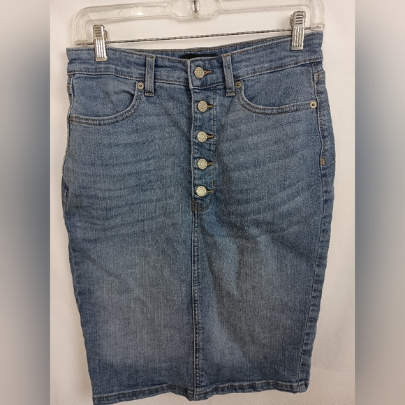 BANANA REPUBLIC Blue Denim Button-Front Skirt (#836) - Picture 1 of 9